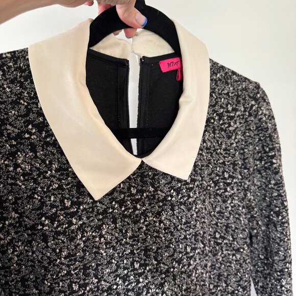 Betsey Johnson Dress, shift dress, comfy material, size 12 - Picture 4 of 4